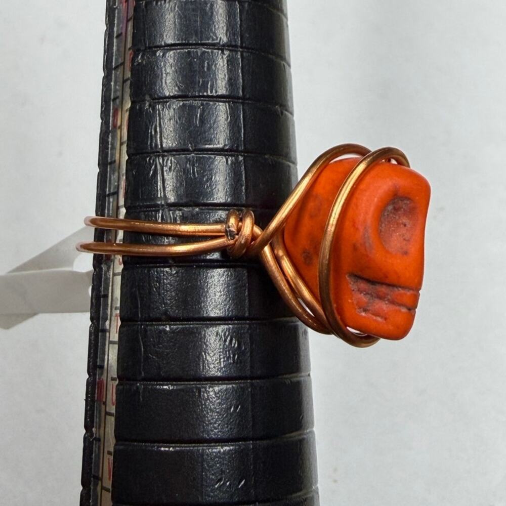 Orange skull mummy ring copper wire wrap handmade - Picture 3 of 4